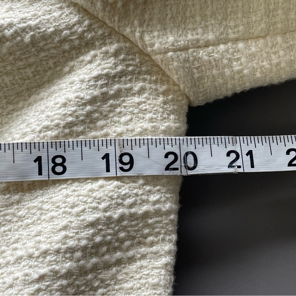 White House Black Market Blazer – Cream, Fringed Hem, Snap Closure – Size 10 - Picture 8 of 9